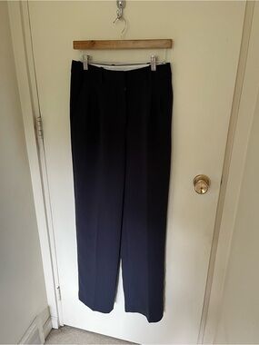 Aritzia Effortless Pants Dark Night Navy 6 Tall Like New